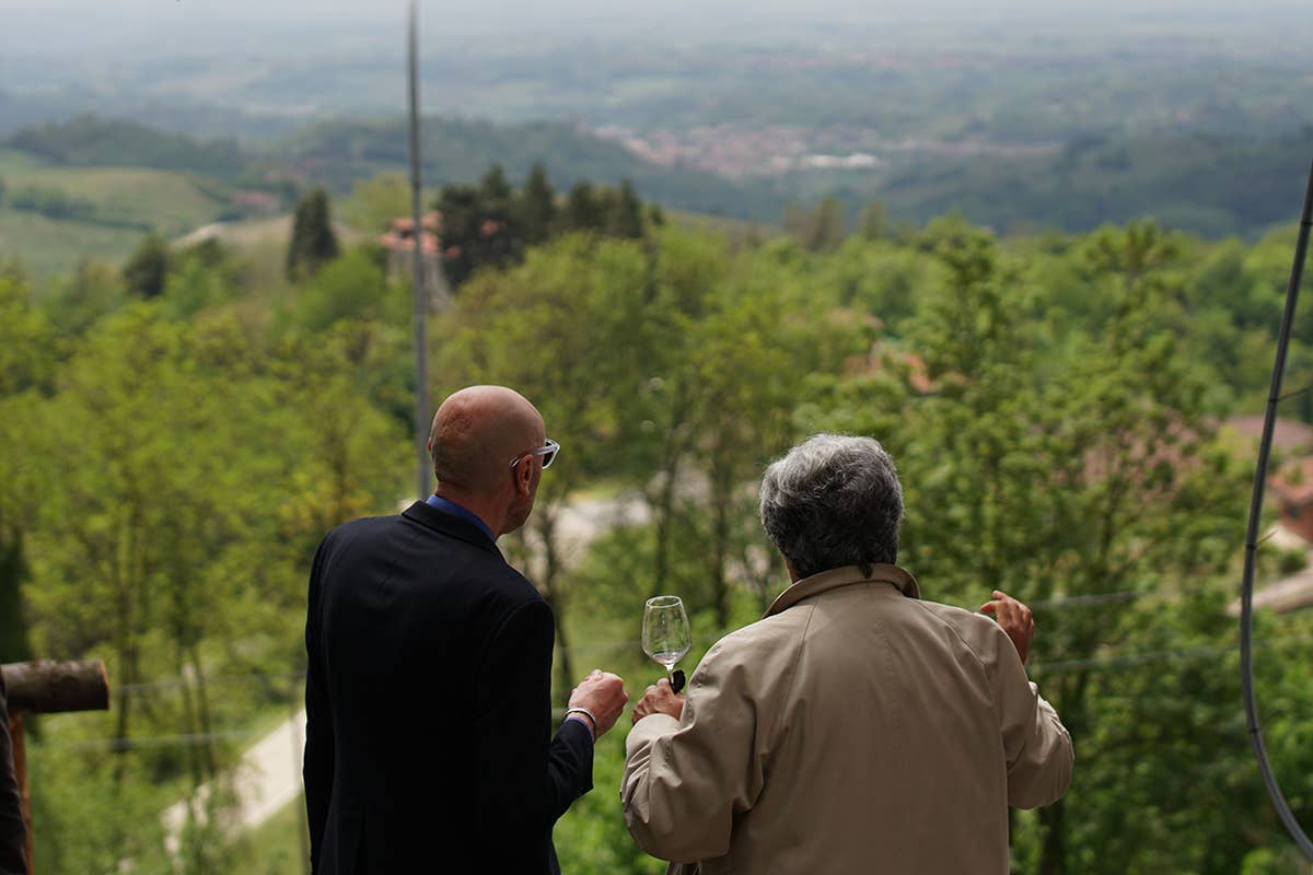 La sede è nel cuore dell’affascinante borgo piemontese, definito il balcone del Monferrato per la sua altitudine  Albugnano Doc, nasce l’Enoteca regionale