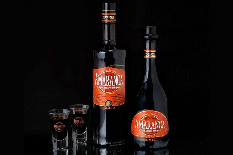 Amaranca è l primo amaro siciliano a base di agrumi - Amaranca, l’amaro di Romeo I sapori selvatici dell’Etna