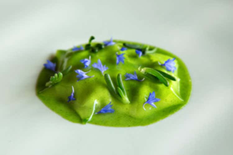 La minestra maritata rappresenta il matrimonio tra carne e verdura Per le festa la minestra maritata Un classico rivisitato da Luciano Villani