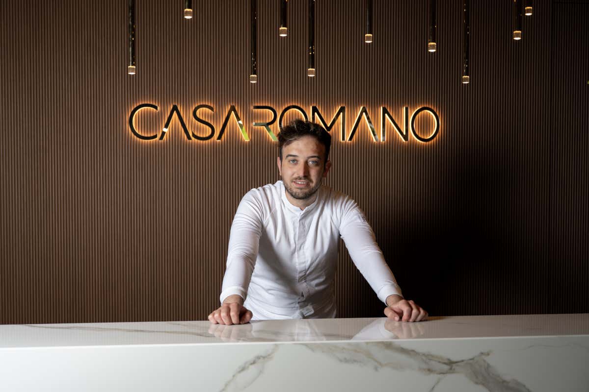 Adobati riapre il ristorante di famiglia: nasce la nuova Casa Romano Adobati riapre il ristorante di famiglia: nasce la nuova Casa Romano
