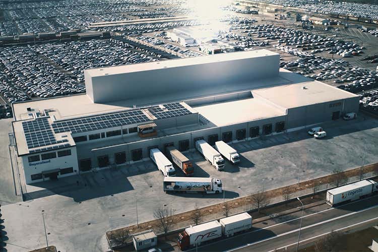 Bayernland punta a velocità e freschezza Apre il nuovo centro logistico a Verona Bayernland punta a velocità e freschezza Apre il nuovo centro logistico a Verona