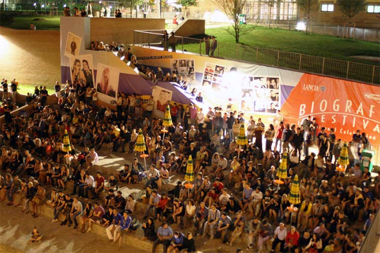 Biografilm, il cinema che racconta la vita Pellicole inedite, ma anche musica e food