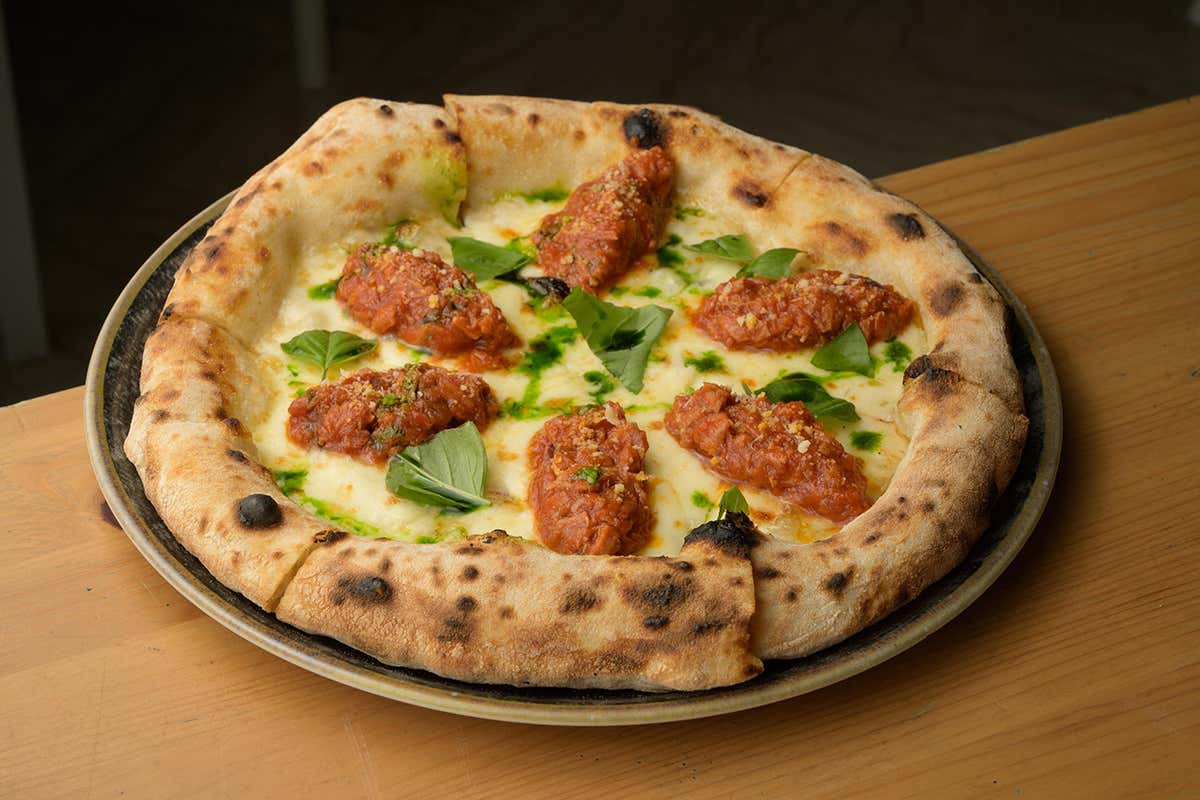 Pizza di ricerca e ingredienti locali: il progetto di Cristian Cennamo