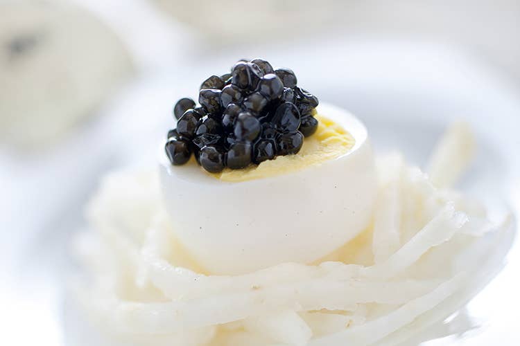 Uovo con caviale - Calvisius Tradition Royal Gusto equilibrato ed elegante