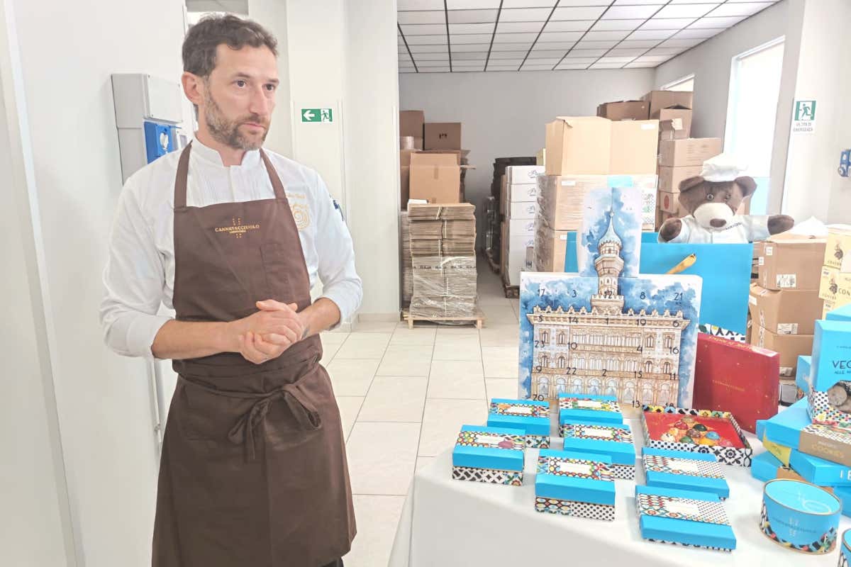 Non chiamatela pasticceria: il laboratorio di Cannavacciuolo è una macchina da guerra (dolce) Non chiamatela pasticceria: il laboratorio di Cannavacciuolo è una macchina da guerra (dolce)