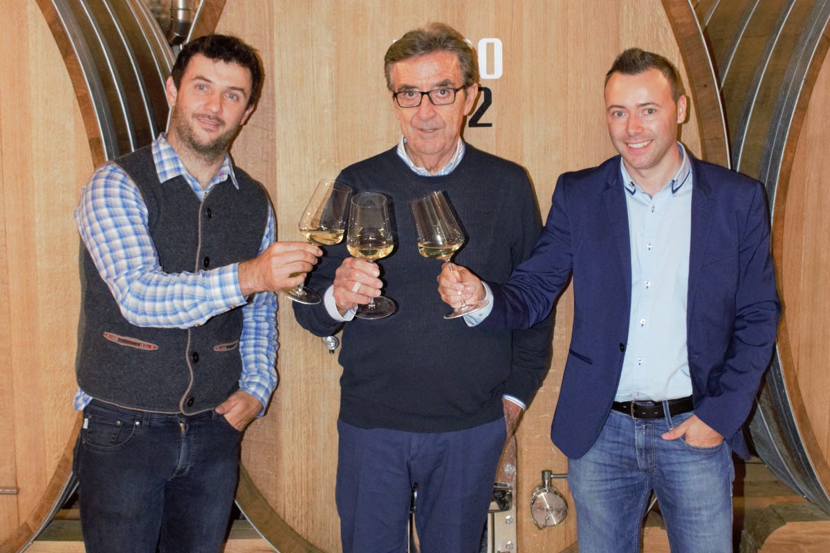 Da sinistra Hannes Munter, Riccardo Cotarella e Armin Gratl L'enologo Cotarella firma le etichette Aristos della Cantina Valle Isarco