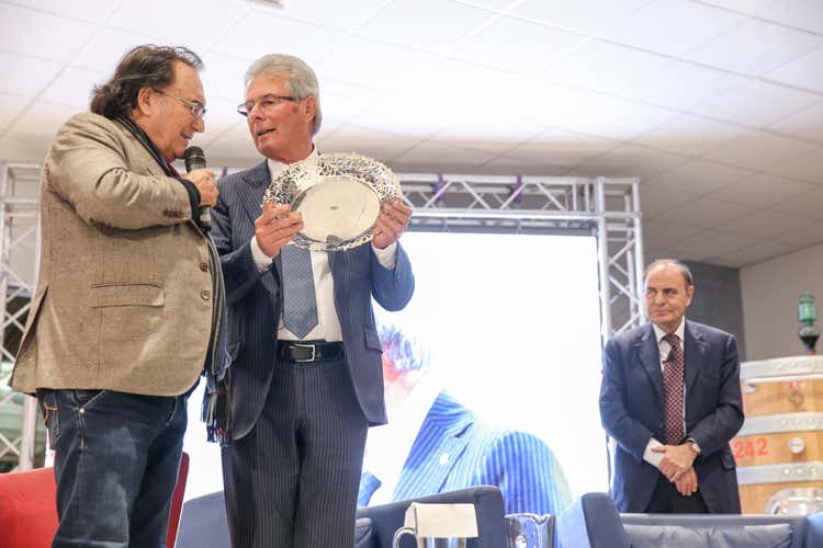 La storia di Cellino San Marco su un palco  Tra gli ospiti, anche la voce di Al Bano