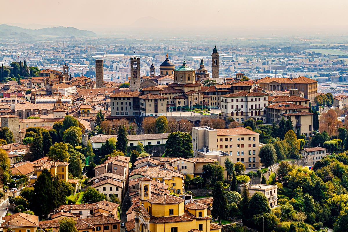 Bergamo Bergamo e Brescia, due città per una capitale
