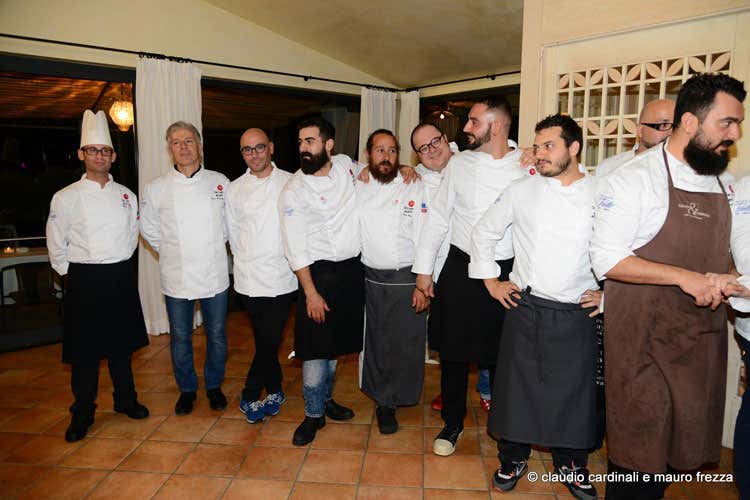 Con il cuore nel piatto Una cena per i malati di Sla Con il cuore nel piatto Una cena per i malati di Sla