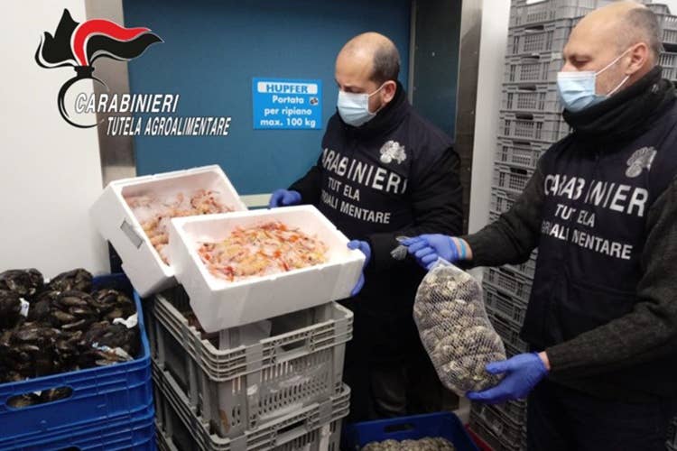 Controlli in aziende agroalimentari 84 tonnellate sequestrate in Italia