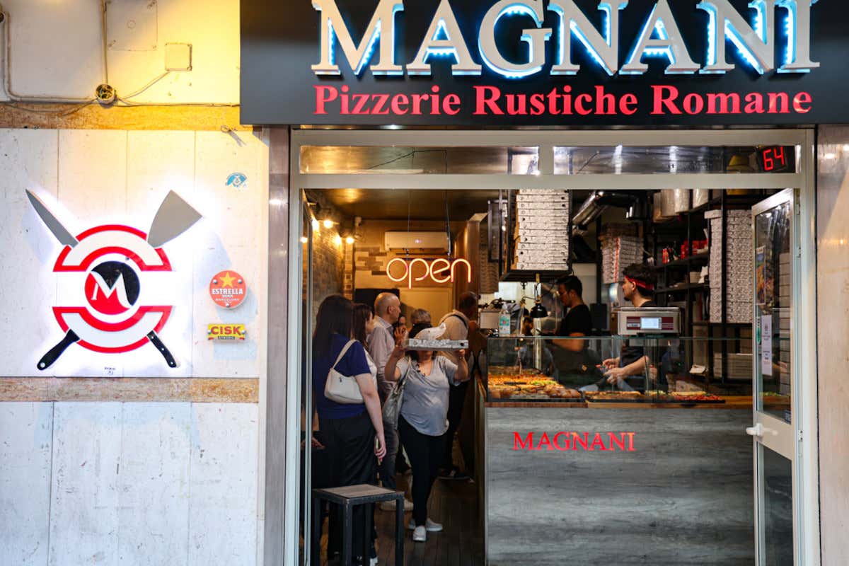 La pizzeria che omaggia Anna Magnani e porta il taglio romano a Caserta La pizzeria che omaggia Anna Magnani e porta il taglio romano a Caserta