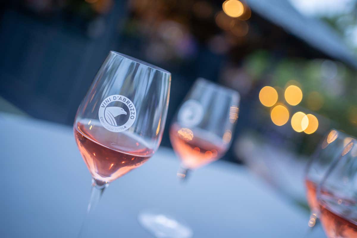 Abruzzo, tra storia e vino: il potenziale ancora da esplorare del Cerasuolo Abruzzo, tra storia e vino: il potenziale ancora da esplorare del Cerasuolo