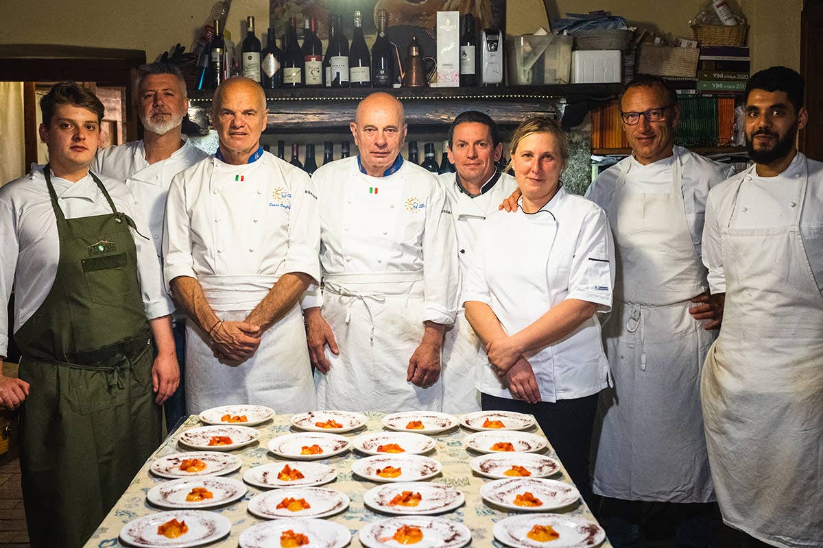 La brigata Euro-Toques al Ronco di Garlate: 10 mani in cucina