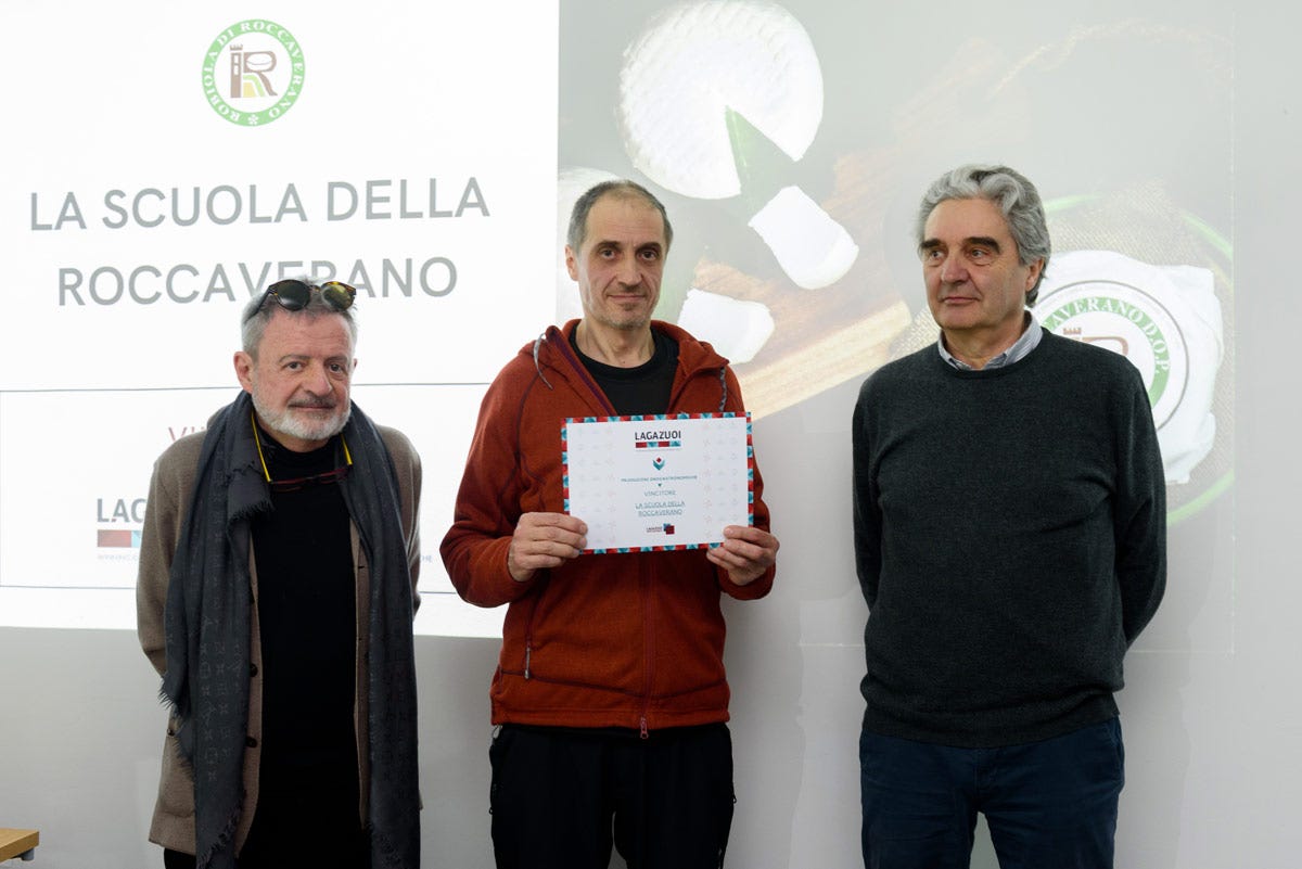 Alberto Lupini, direttore di Italia a Tavola con Giovanni Solerio rappresentante de La Scuola di Roccaverano Lagazuoi Winning Ideas Mountain Awards: ecco tutti i premiati