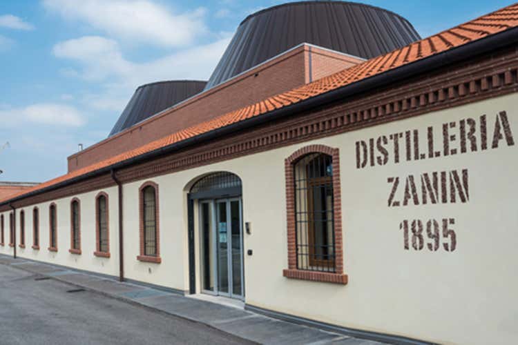 La sede della Distilleria Zanin - Distilleria Zanin Dopo la grappa ecco la mixology