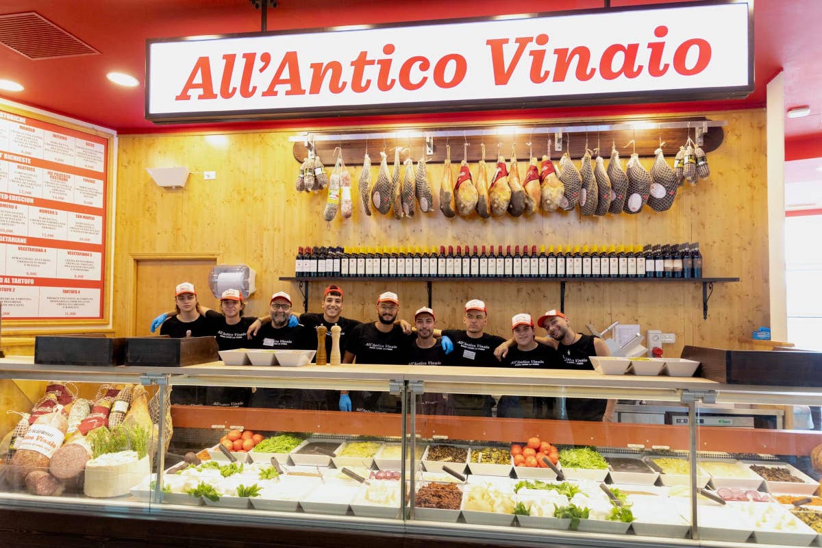 All'Antico Vinaio: a Natale un milione di euro sotto l'albero per i dipendenti