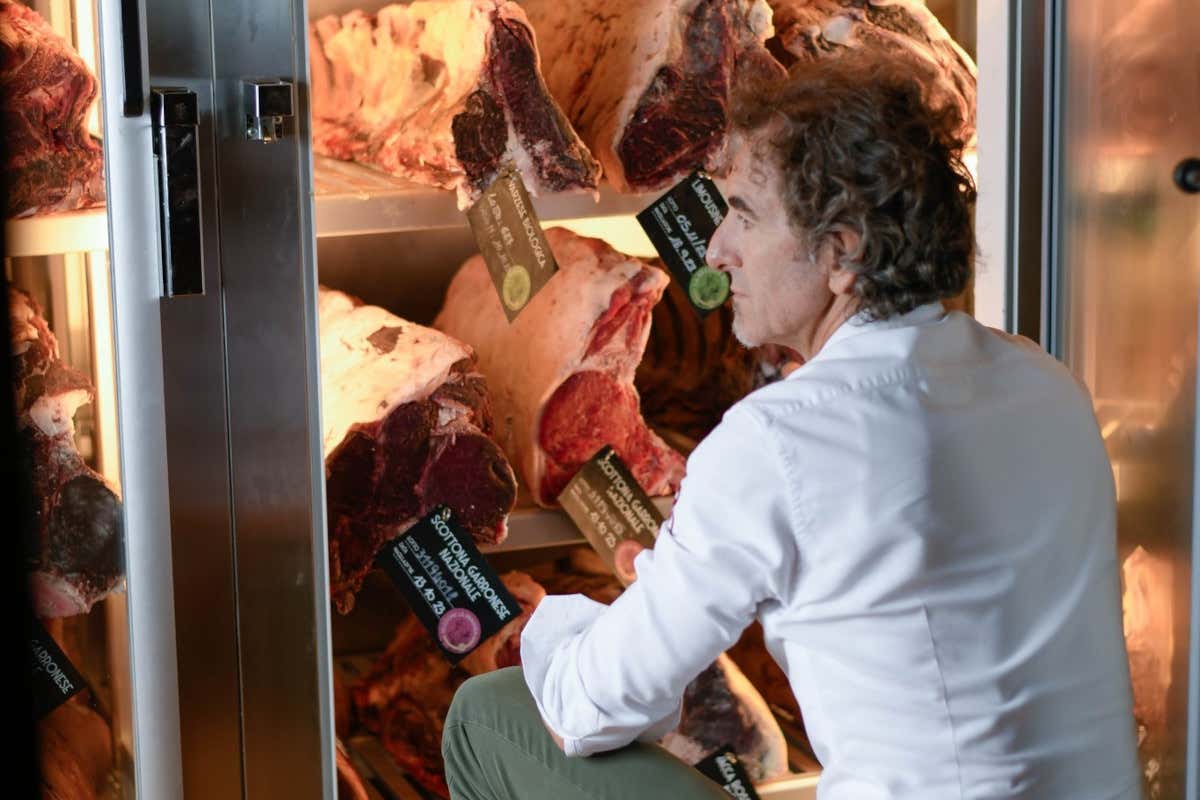 Prezzi record e frollature lunghe: la carne dry aged tra esperienza gastronomica e moda Prezzi record e frollature lunghe: la carne dry aged tra esperienza gastronomica e moda