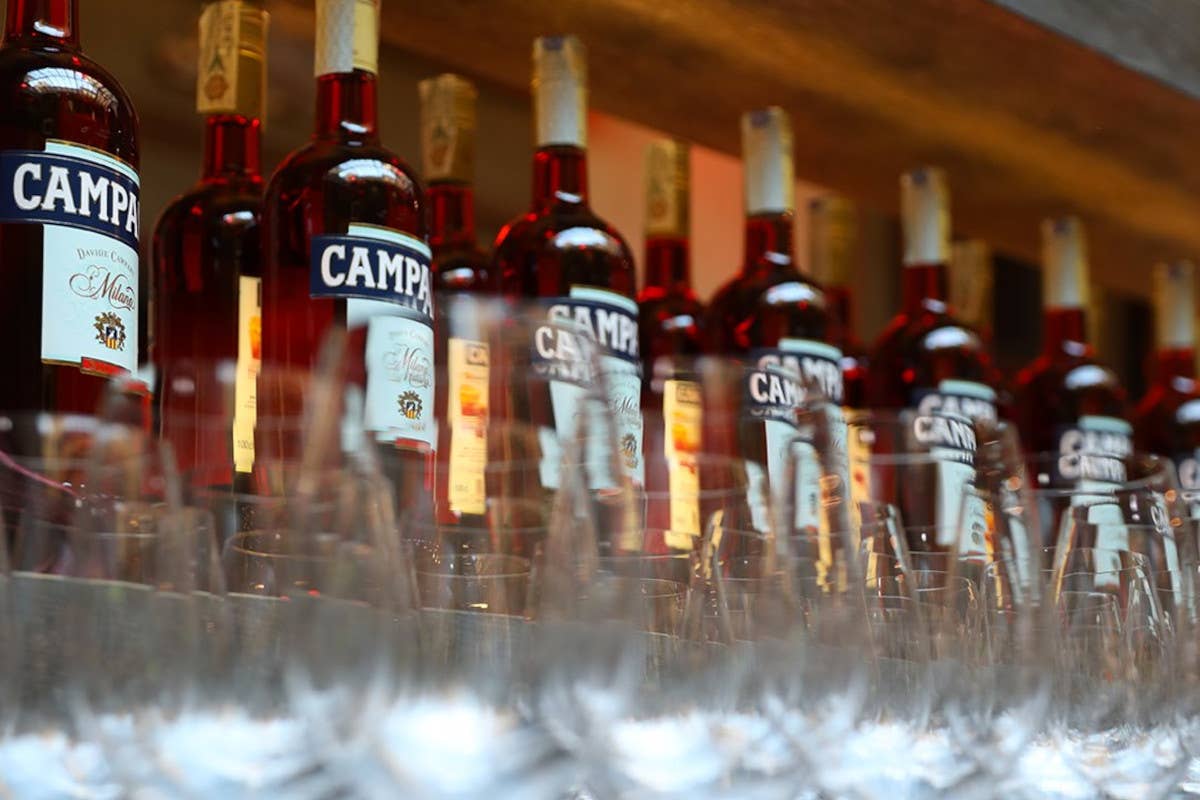 Crisi di leadership in Campari: Fantacchiotti si dimette, co-CEO ad interim al timone