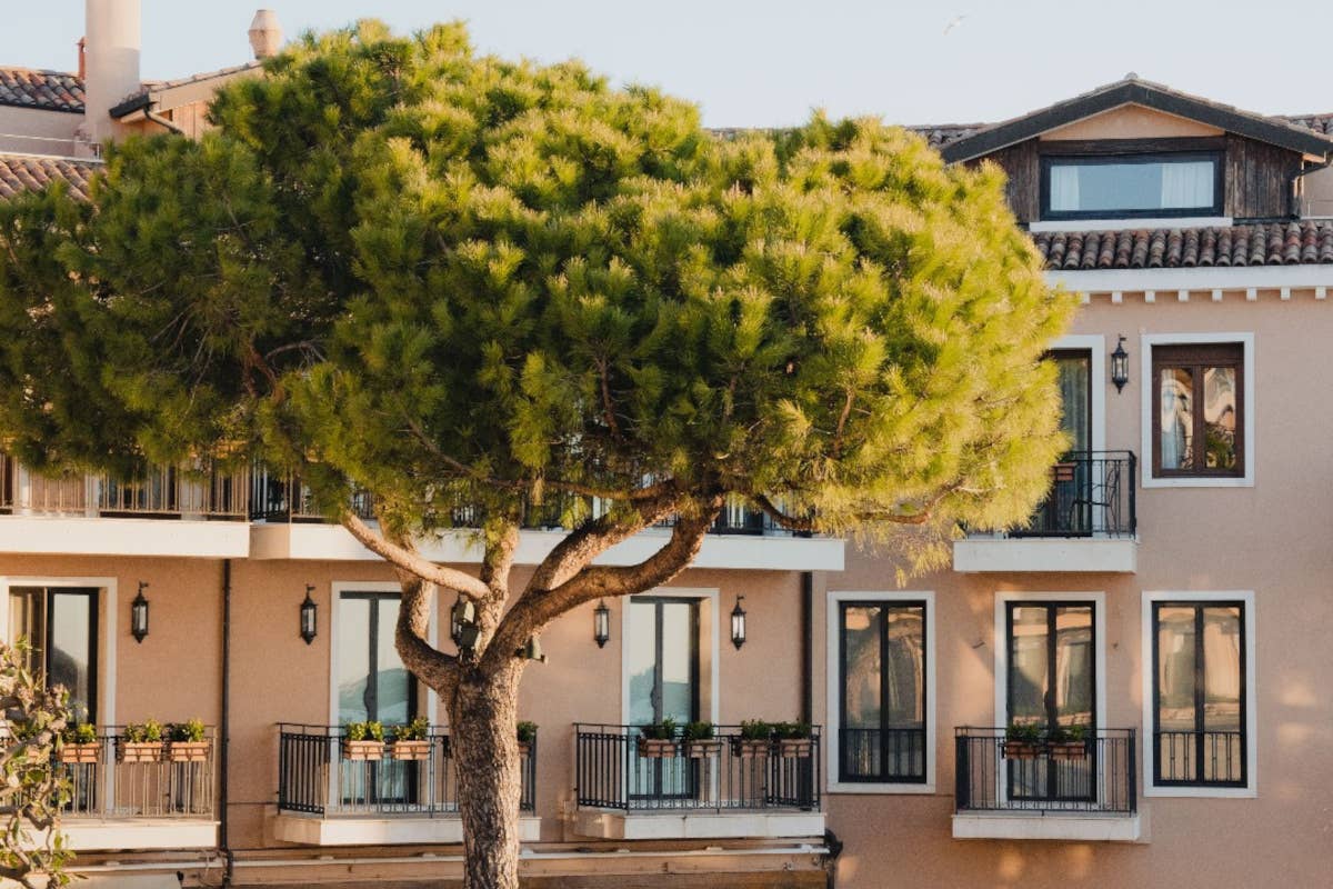 Hotel Cipriani chiude temporaneamente per lavori: preoccupati i lavoratori