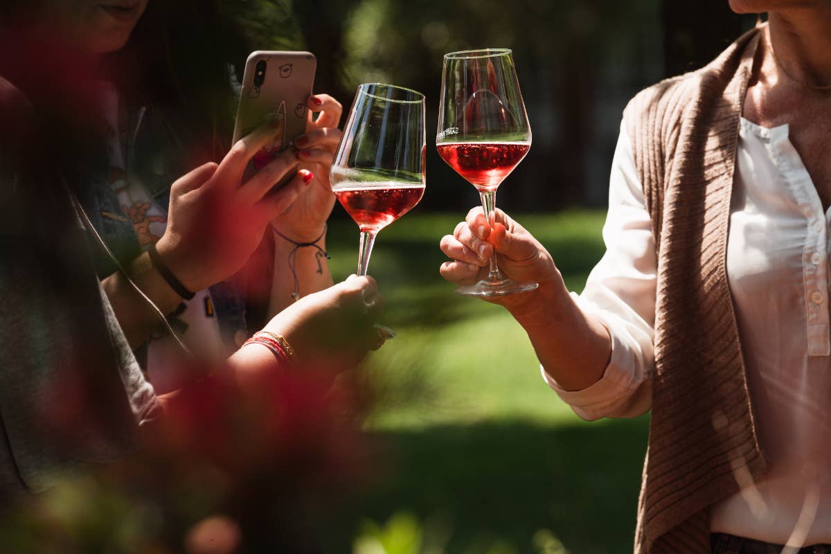 Vigneti eroici e sapori autentici tra le Botti della famiglia Pandolfo 