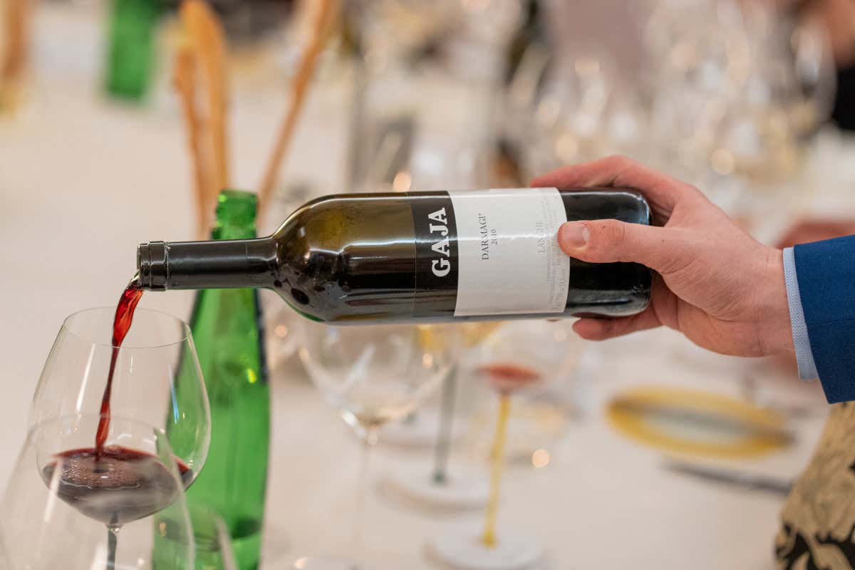 Una cena per raccontare Gaja e i suoi vini: un viaggio tra etichette iconiche