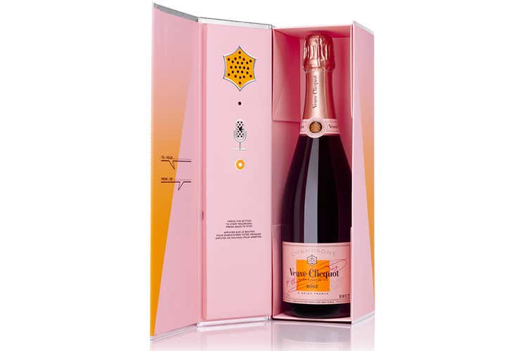 Flag e Clicq'Call, novit&agrave; per Veuve Clicquot  Stesso gusto, a fare la differenza &egrave; il gesto