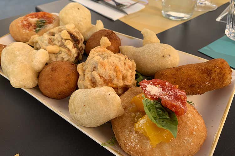 Il panorama di fritti offerto da Vurria Napoletana, ma con un’anima di Aloe Vera Il panorama di fritti offerto da Vurria Napoletana, ma con un’anima di Aloe Vera