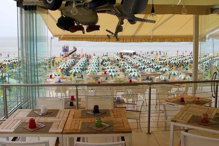 Frontemare, menu gourmet e gluten free Pesce e pizza con vista sul lido di Jesolo Frontemare, menu gourmet e gluten free Pesce e pizza con vista sul lido di Jesolo