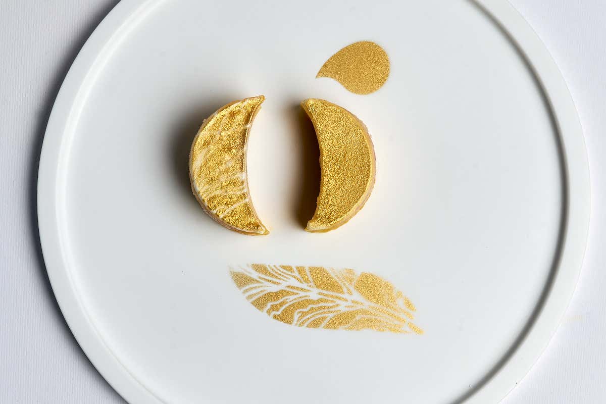 Dimenticate la solita Napoli: al George si cena con Oscar Wilde e il Vesuvio