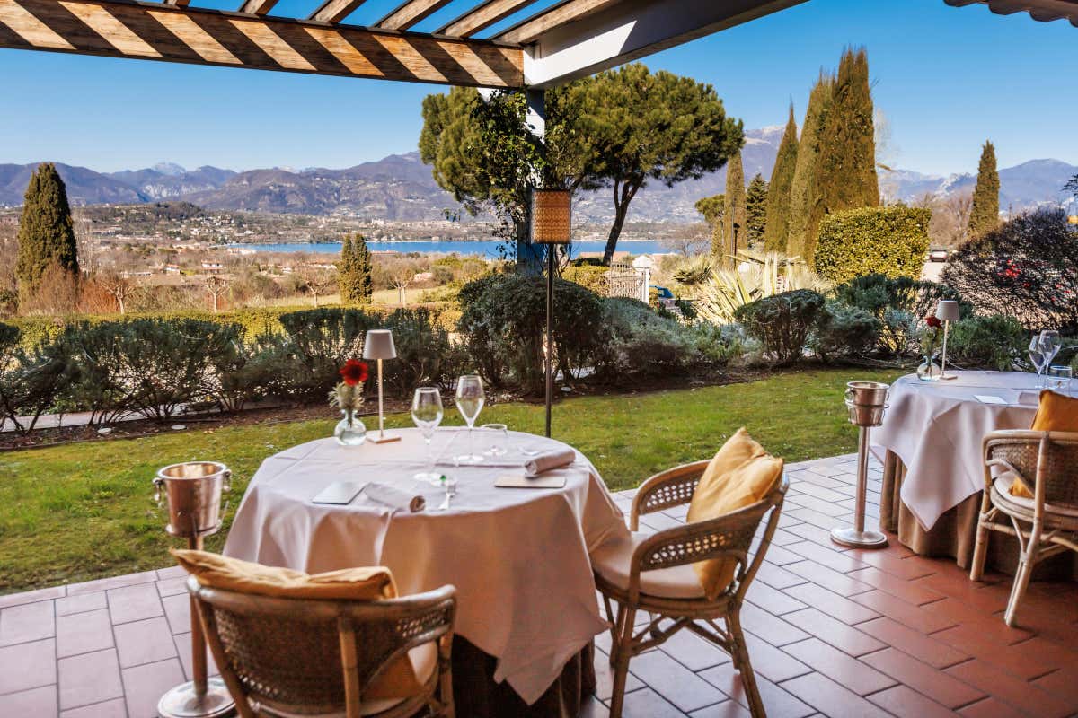 Capriccio: la cucina senza tempo della famiglia Germiniasi sul lago di Garda Capriccio: la cucina senza tempo della famiglia Germiniasi sul lago di Garda