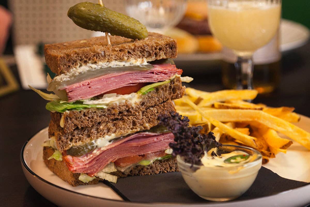 Pastrami sandwich  Goody 1976, diners americano anni ’50 nel cuore di Roma