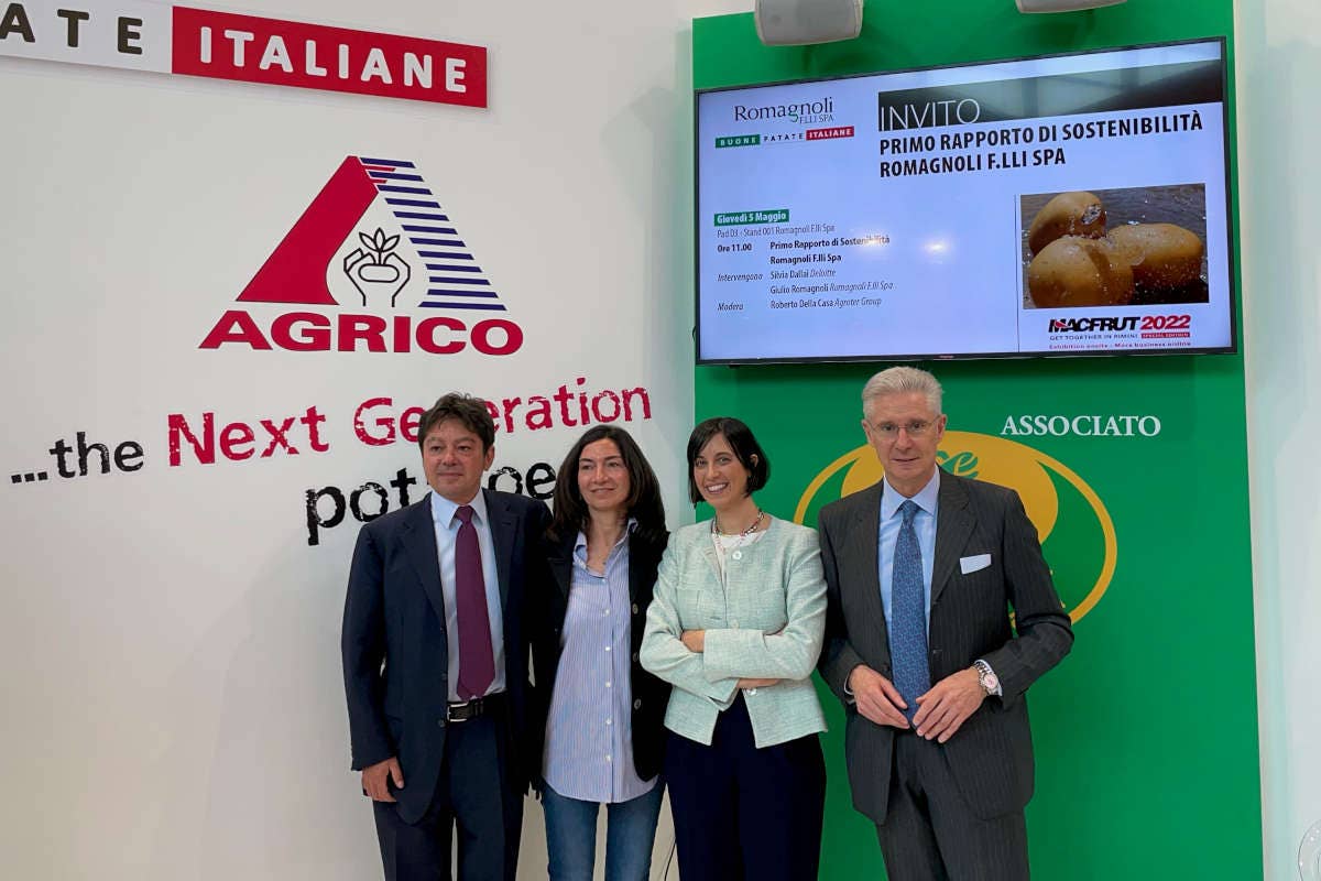 Giulio Romagnoli, Grazia Romagnoli, Silvia Dallai e Roberto Della Casa Ortofrutta, Romagnoli f.lli presenta il primo rapporto di sostenibilità a Macfrut