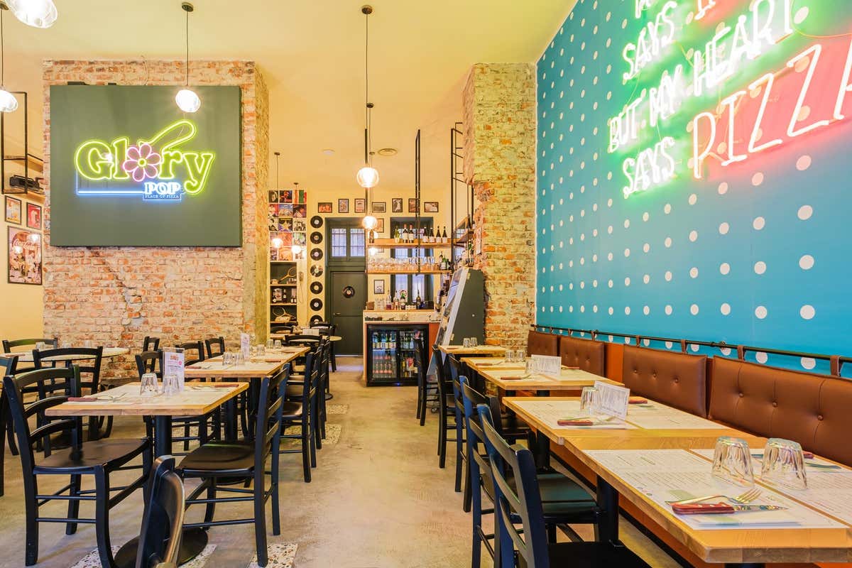 Glory Pop reinventa la pizza con una fetta di felicità vintage anni ‘80-’90 Glory Pop reinventa la pizza con una fetta di felicità vintage anni ‘80-’90