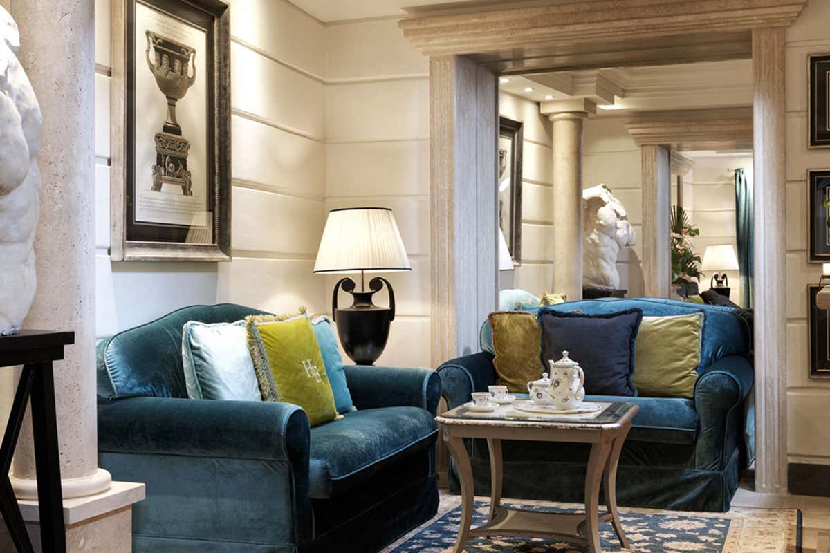 Hotel Barocco: charme romano con vista su Piazza Barberini e colazione d’autore