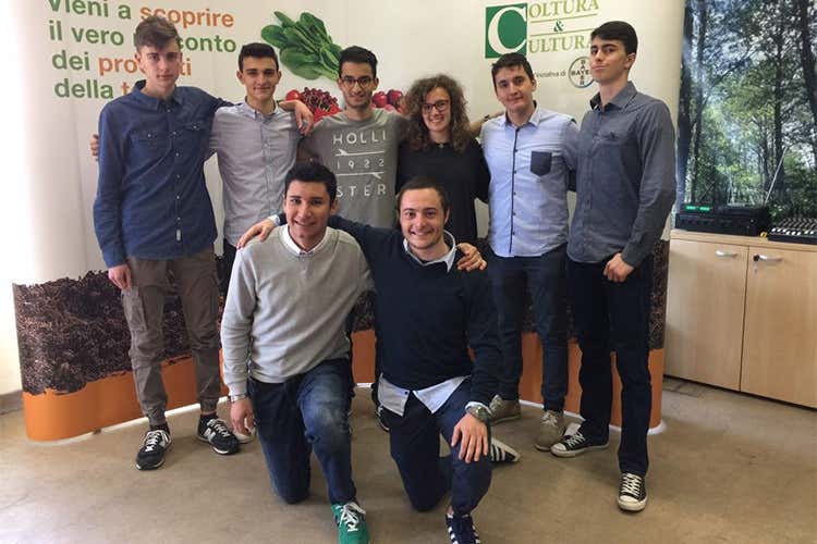 I giovani agricoltori e l'innovazione Storie di successi nel workshop di Bayer I giovani agricoltori e l'innovazione Storie di successi nel workshop di Bayer