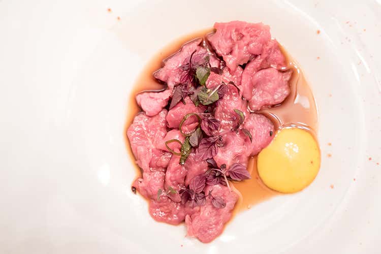 I tre chef Fronduti, Rossi e Sukyas firmano le ricette dell'Agnello Gallese Igp