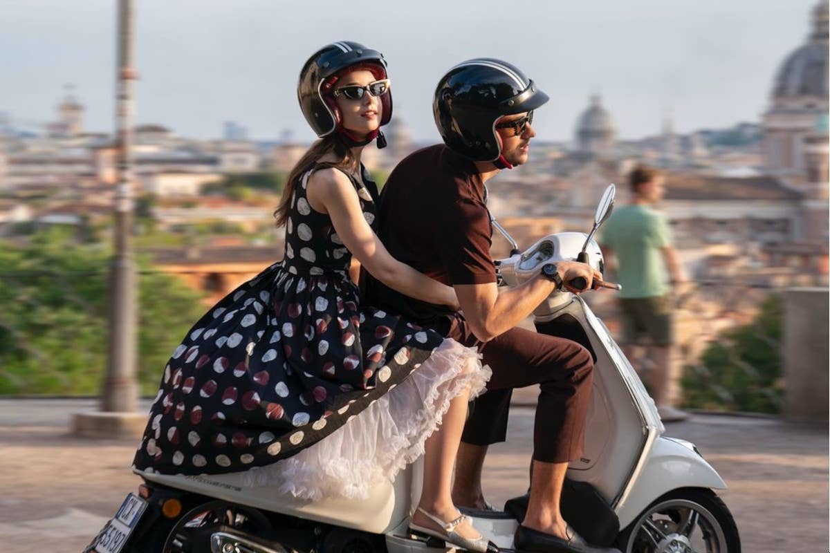 £$Emily in...$£ da Paris a Roma, ecco l'itinerario della nuova Dolce Vita 