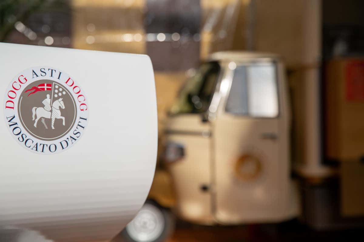Douja d’Or 2025: degustazioni, masterclass e abbinamenti con Asti Docg