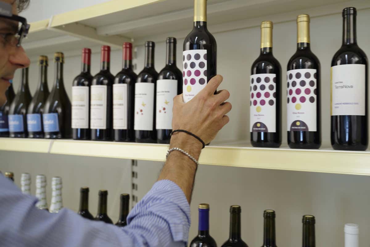 Dalla sicurezza al design: come la capsula orienta il consumatore di vino