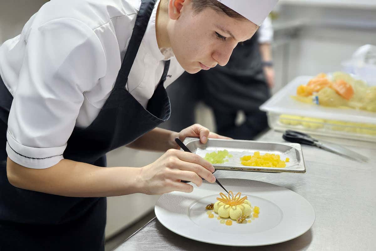 Sapevi che il Colosseo si può mangiare? A Roma lo trovi tra i dessert di un ristorante stellato