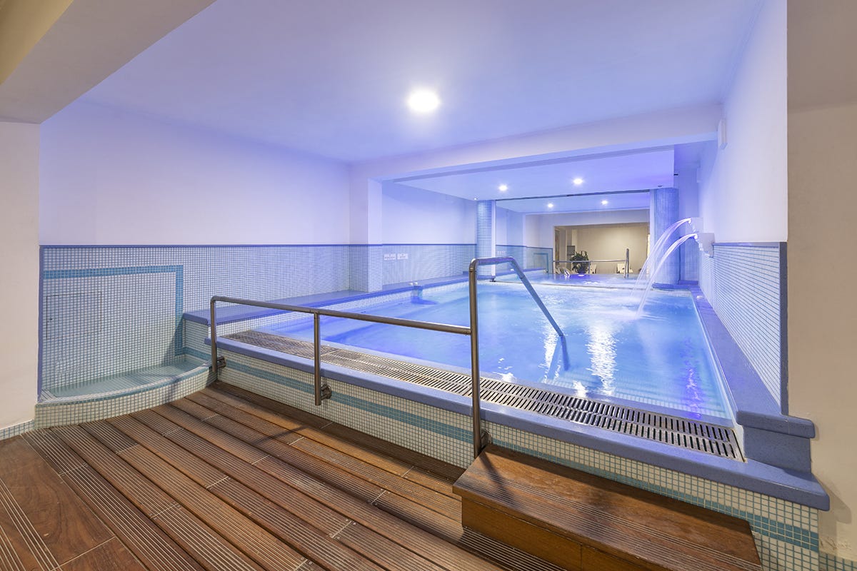 La spa In vacanza a Ischia in una baia privata a La Madonnina Boutique Hotel