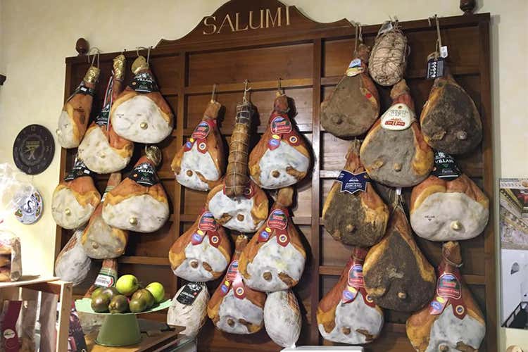 La Tavernetta del Corso ad Osimo Cucina di casa con prodotti d'eccellenza La Tavernetta del Corso ad Osimo Cucina di casa con prodotti d'eccellenza