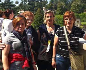 Le tre sorelle Rossi con la mamma Elda