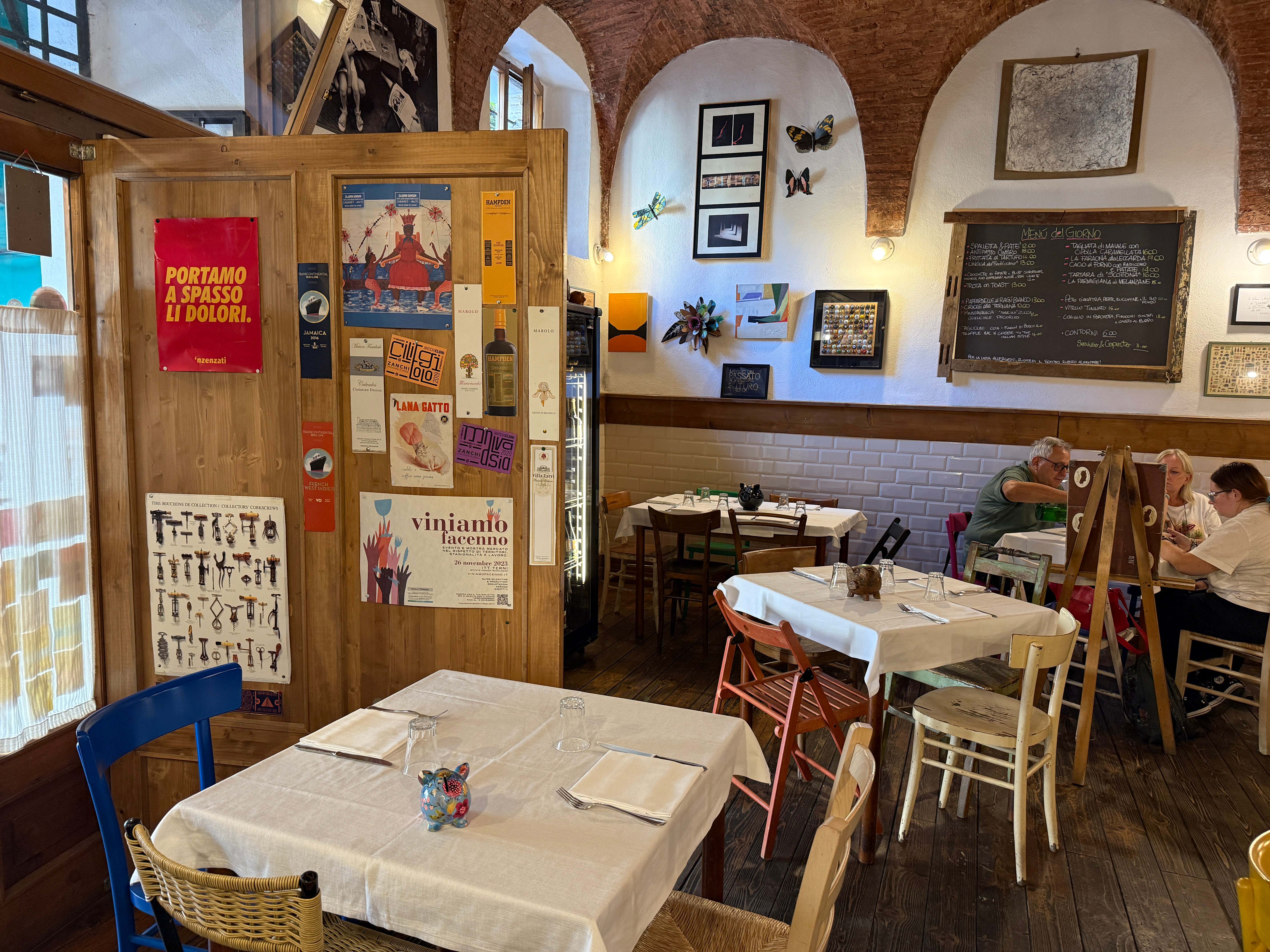 A Terni c'è una trattoria contemporanea che sta conquistando tutti A Terni c'è una trattoria contemporanea che sta conquistando tutti