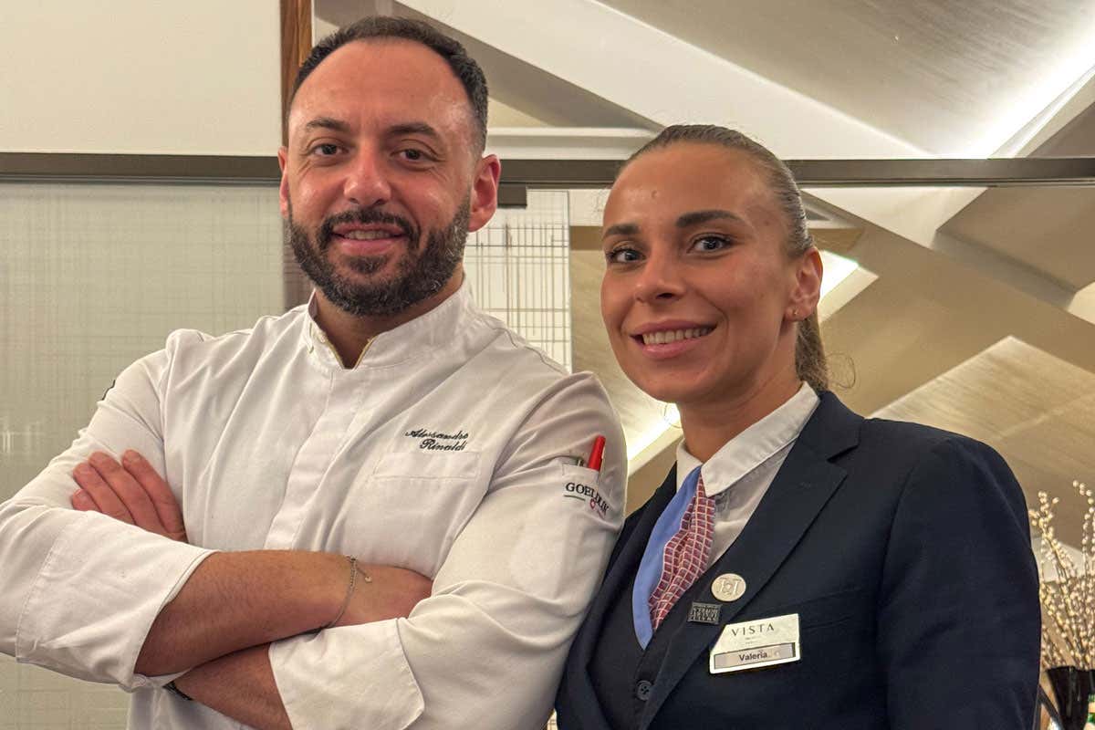 Condivisione, gusto e materia: la cucina in movimento di Rinaldi al Sottovoce Condivisione, gusto e materia: la cucina in movimento di Rinaldi al Sottovoce