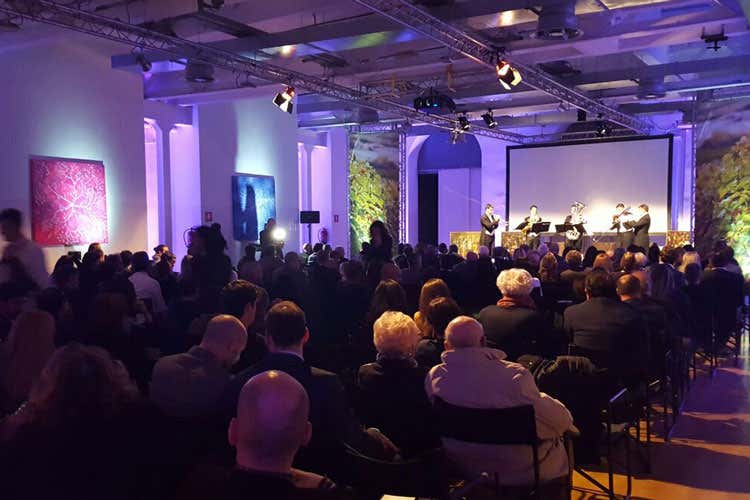 (Luca Maroni conquista i milanesi Eventi multisensoriali per gustare il vino)