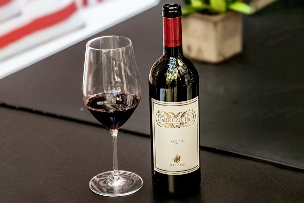 Nel Collio dei grandi bianchi debutta un rosso che punta su Cabernet Franc e Carmenère Nel Collio dei grandi bianchi debutta un rosso che punta su Cabernet Franc e Carmenère