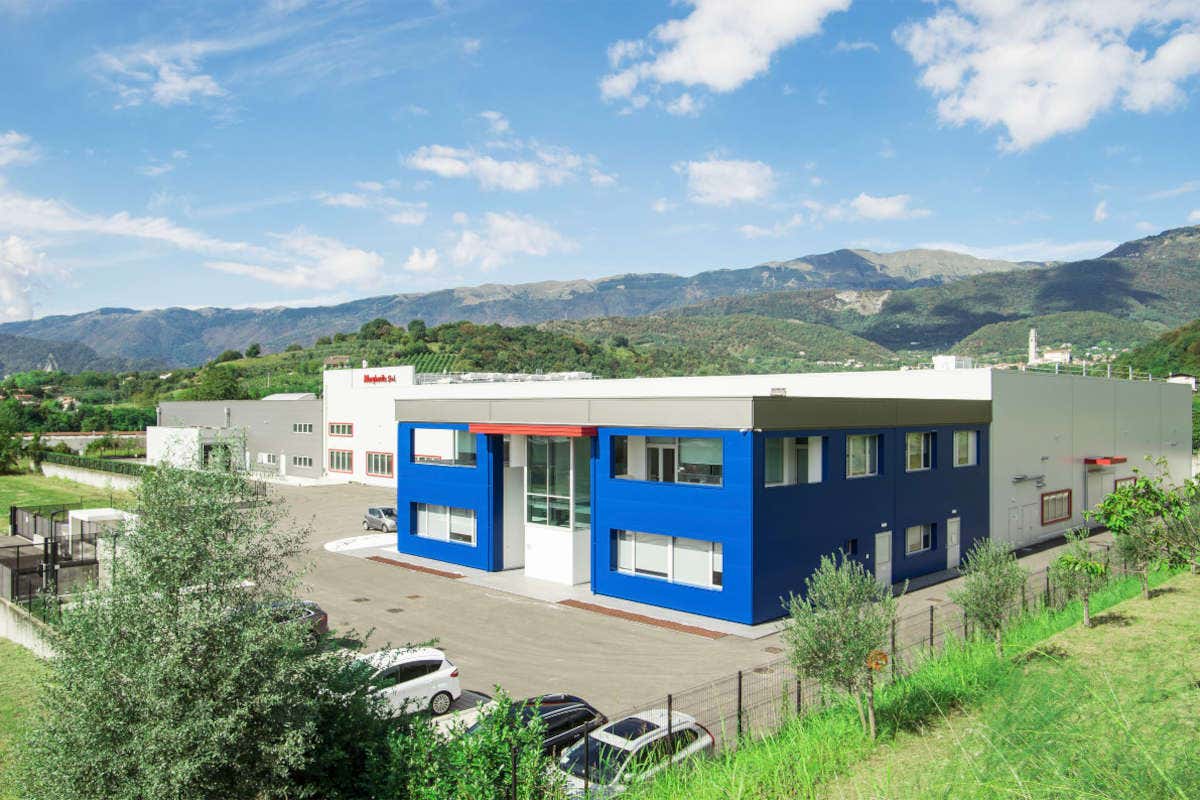 Re Pomodoro a casa come in pizzeria: pizze e snack fatti a mano