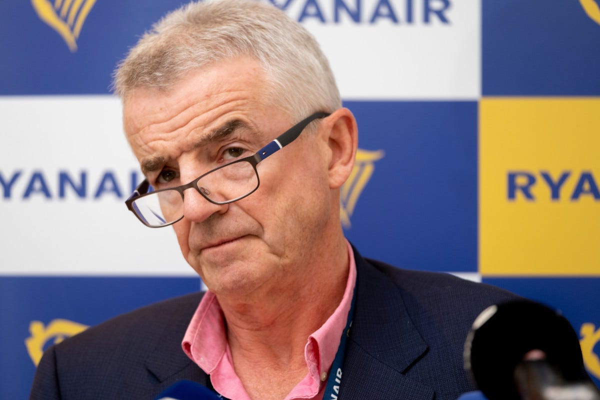 Ryanair chiede al Governo di ritirare il decreto contro il caro voli