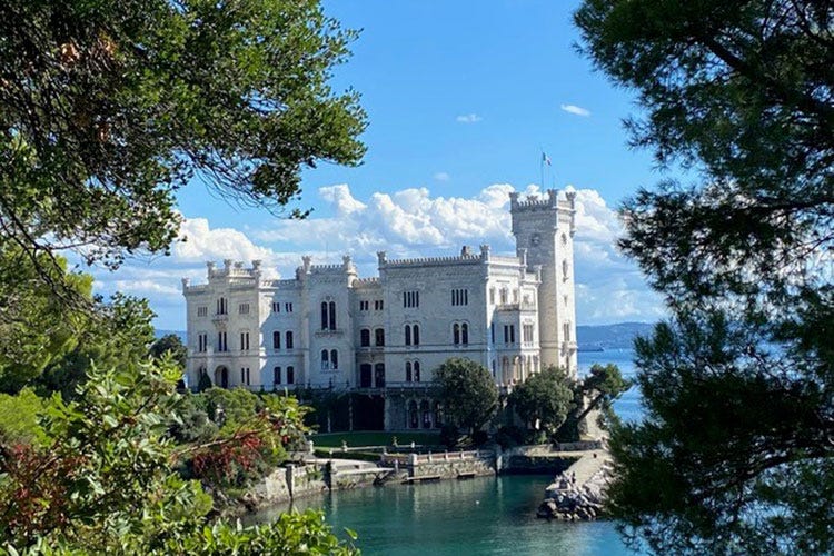 Il museo storico e il parco del Castello di Miramare a Trieste - Miramare di Trieste, per Artribune è il Miglior museo italiano del 2020